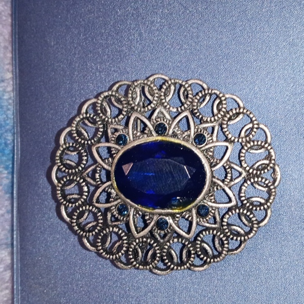 Vintage Royal Blue and Silver tone Fillgree Brooch pin